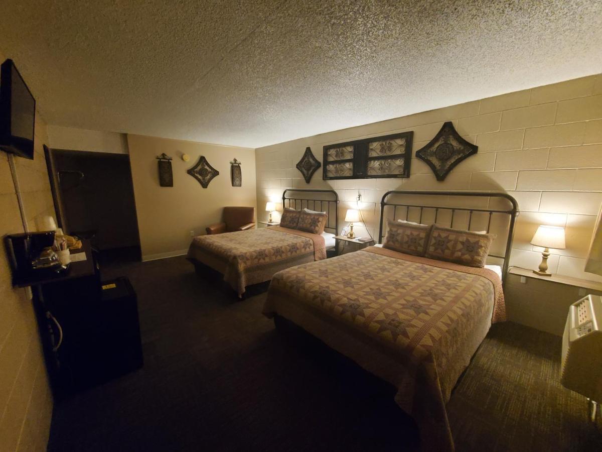 HOTEL KANSAS COUNTRY INN OAKLEY, KS 2* (United States) - from US$ 73 |  BOOKED